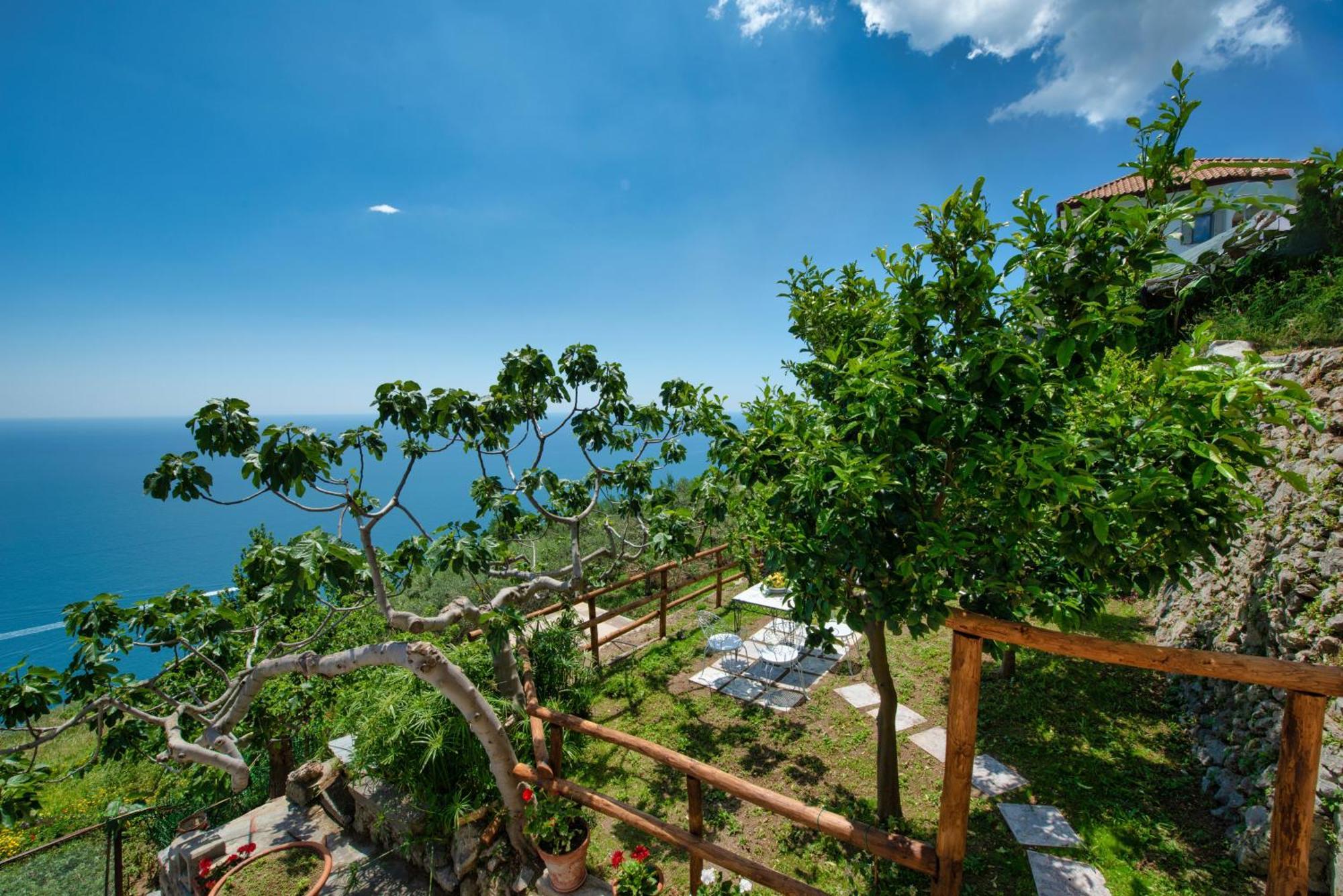 Casa Deva Coast, With Private Garden Overlooking The Sea *